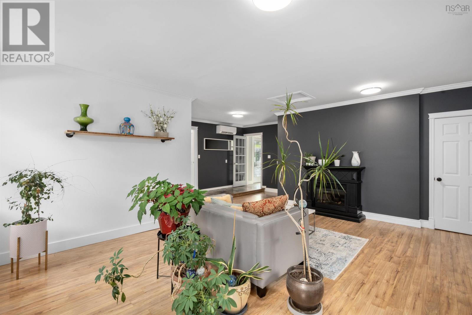 5 Confederation Avenue - Image 34