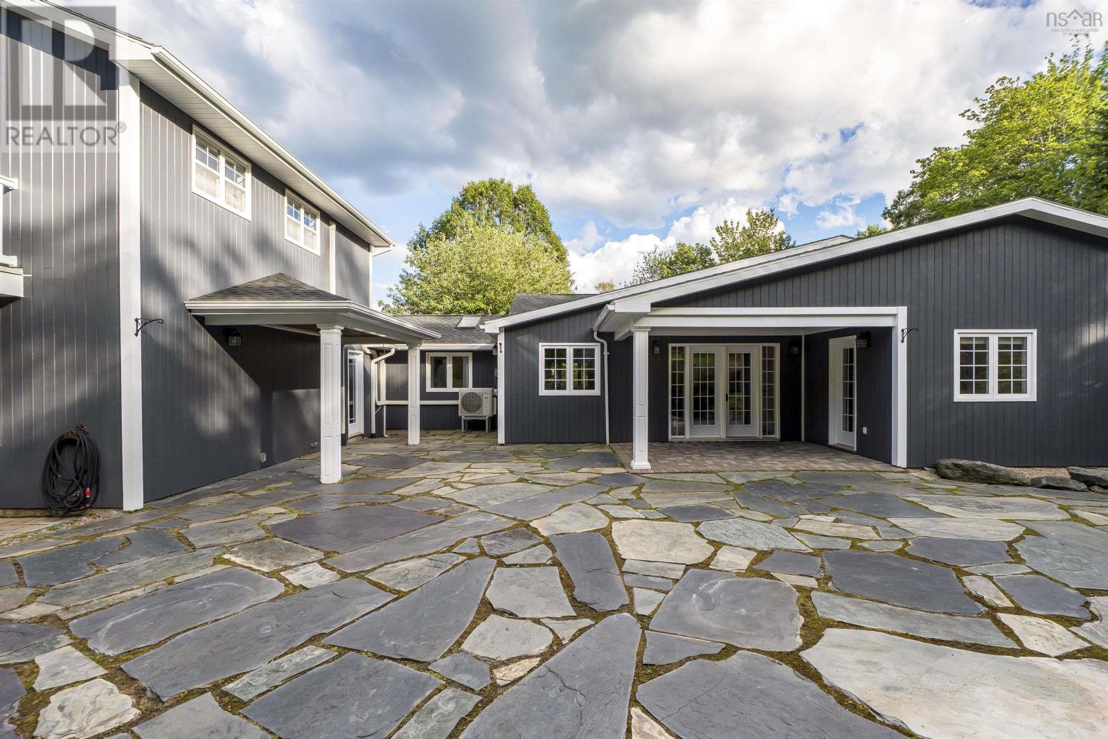 5 Confederation Avenue - Image 18