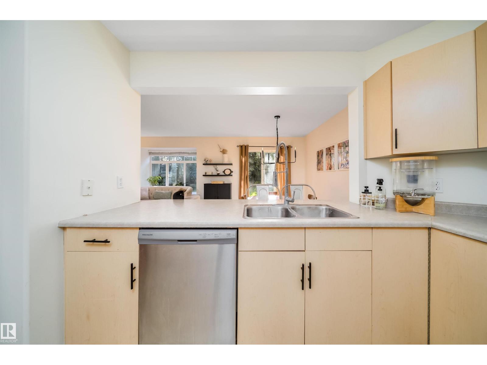#29 200 ERIN RIDGE DR - 12
