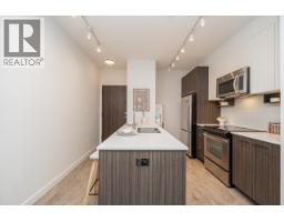 213 618 Como Lake Avenue, Coquitlam, BC V3J0G1 Photo 8