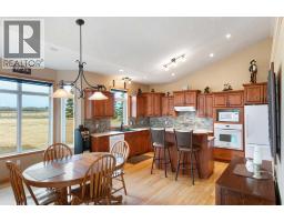 Living room - 34126 Range Road 20, Rural Red Deer County, AB T0M0K0 Photo 12