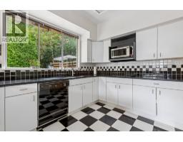 5607 Eagle Harbour Road, West Vancouver, BC V7W1P4 Photo 14