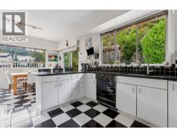 5607 Eagle Harbour Road, West Vancouver, BC V7W1P4 Photo 15