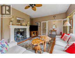 5607 Eagle Harbour Road, West Vancouver, BC V7W1P4 Photo 8
