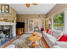 5607 Eagle Harbour Road, West Vancouver, BC V7W1P4 Photo 9