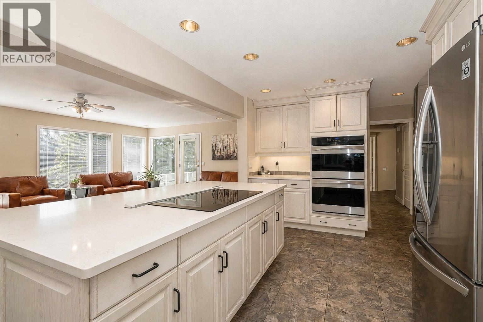 1465 West Kelowna Road, West Kelowna, British Columbia, V1Z3L2, West Kelowna, British Columbia — photo 4 of 5