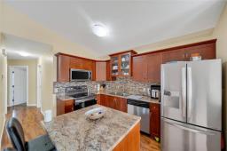 62 La Porte Drive, Winnipeg, MB R3V0A9 Photo 17