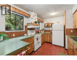 295 Bayview Road, Lions Bay, BC V0N2E0 Photo 14