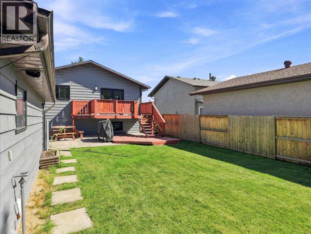 Listing photo – 16 Willow Street, Sylvan Lake