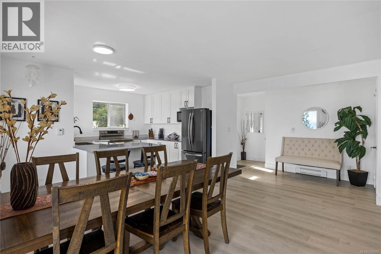 4975 Laguna Way - Image 16