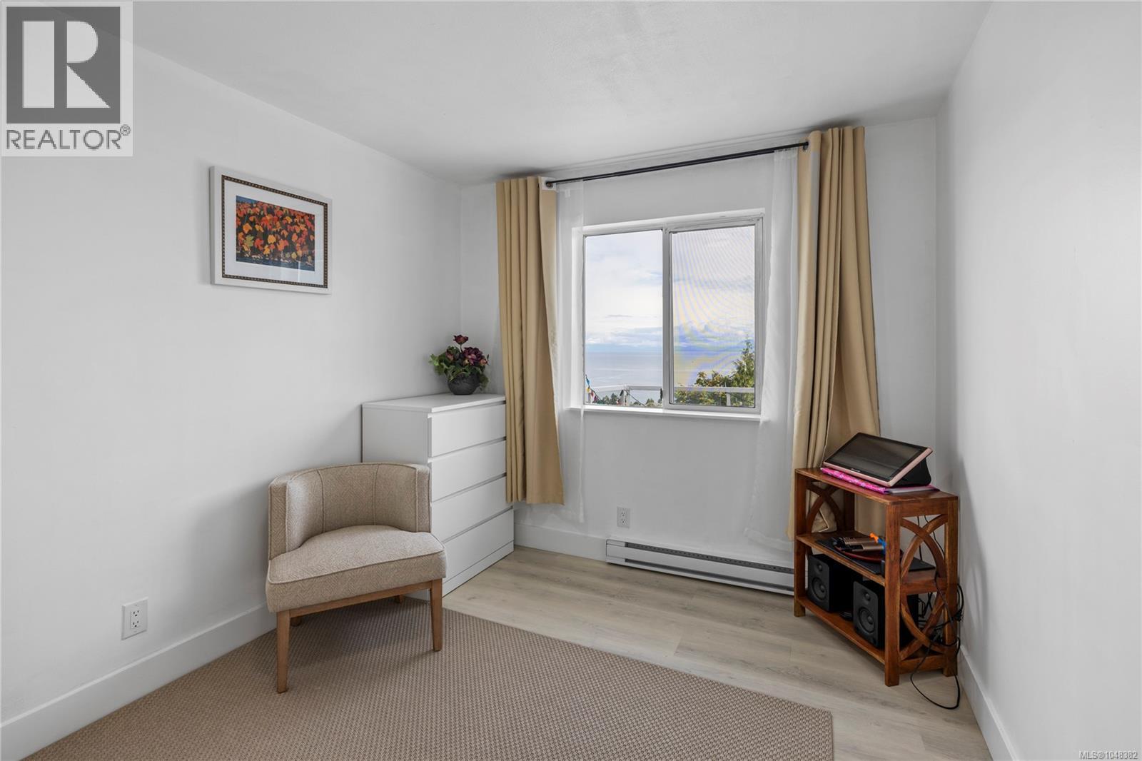 4975 Laguna Way - 27