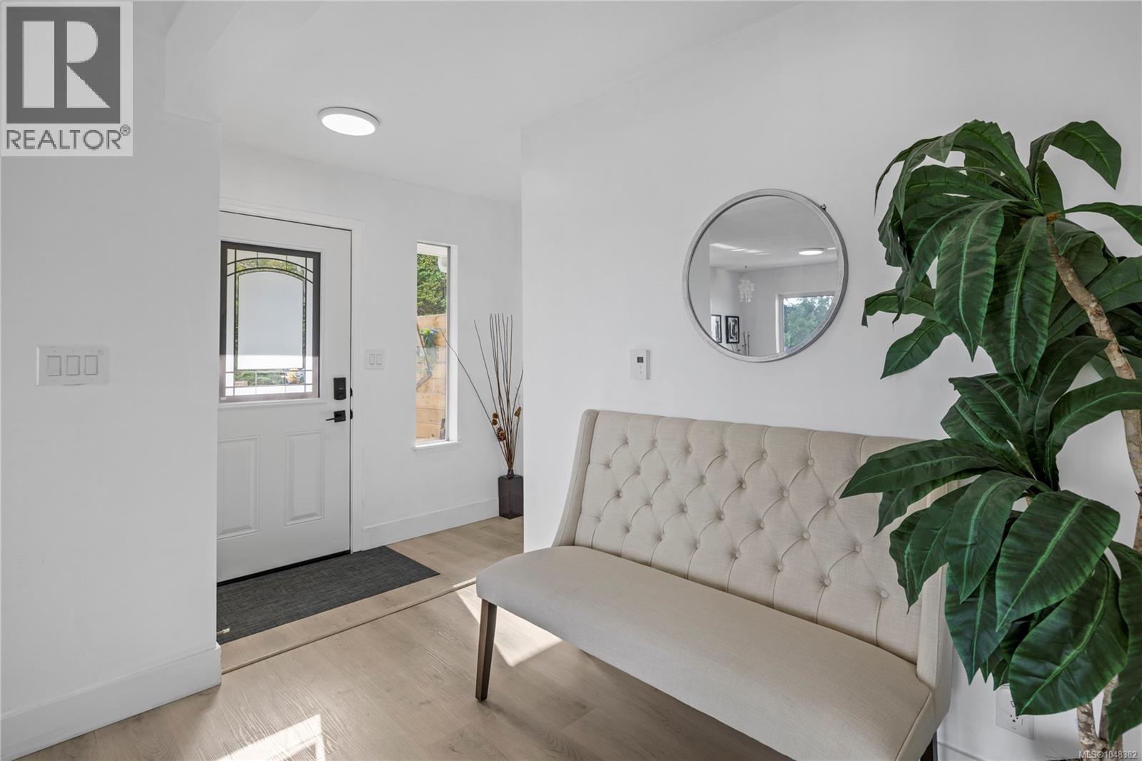 4975 Laguna Way - Image 7