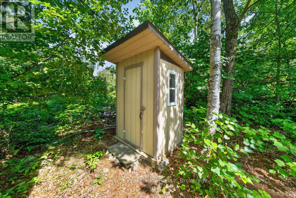 125 MAZINAW LAKE BOAT ACCESS - 36