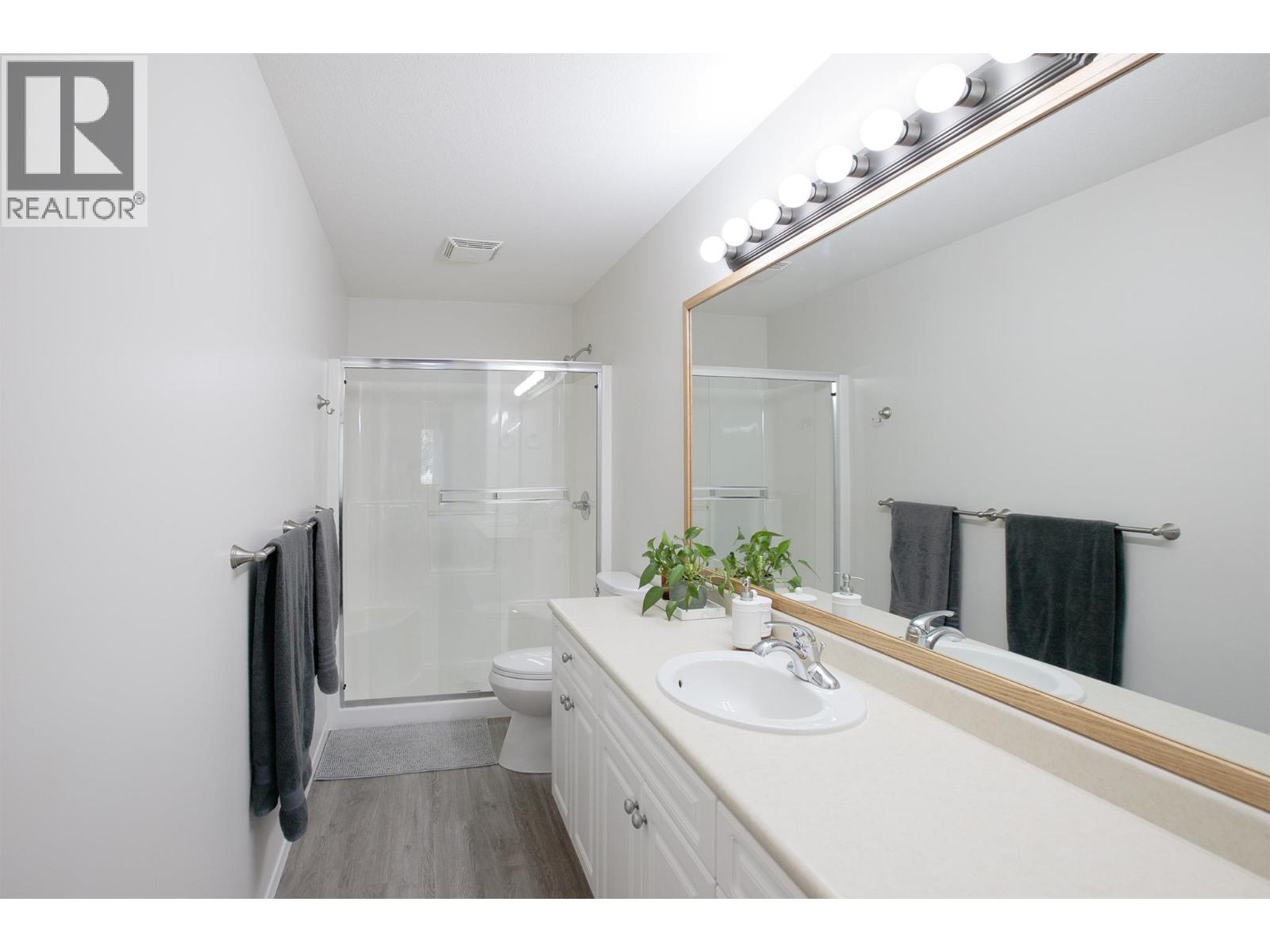 #211 2300 Benvoulin Road - 18