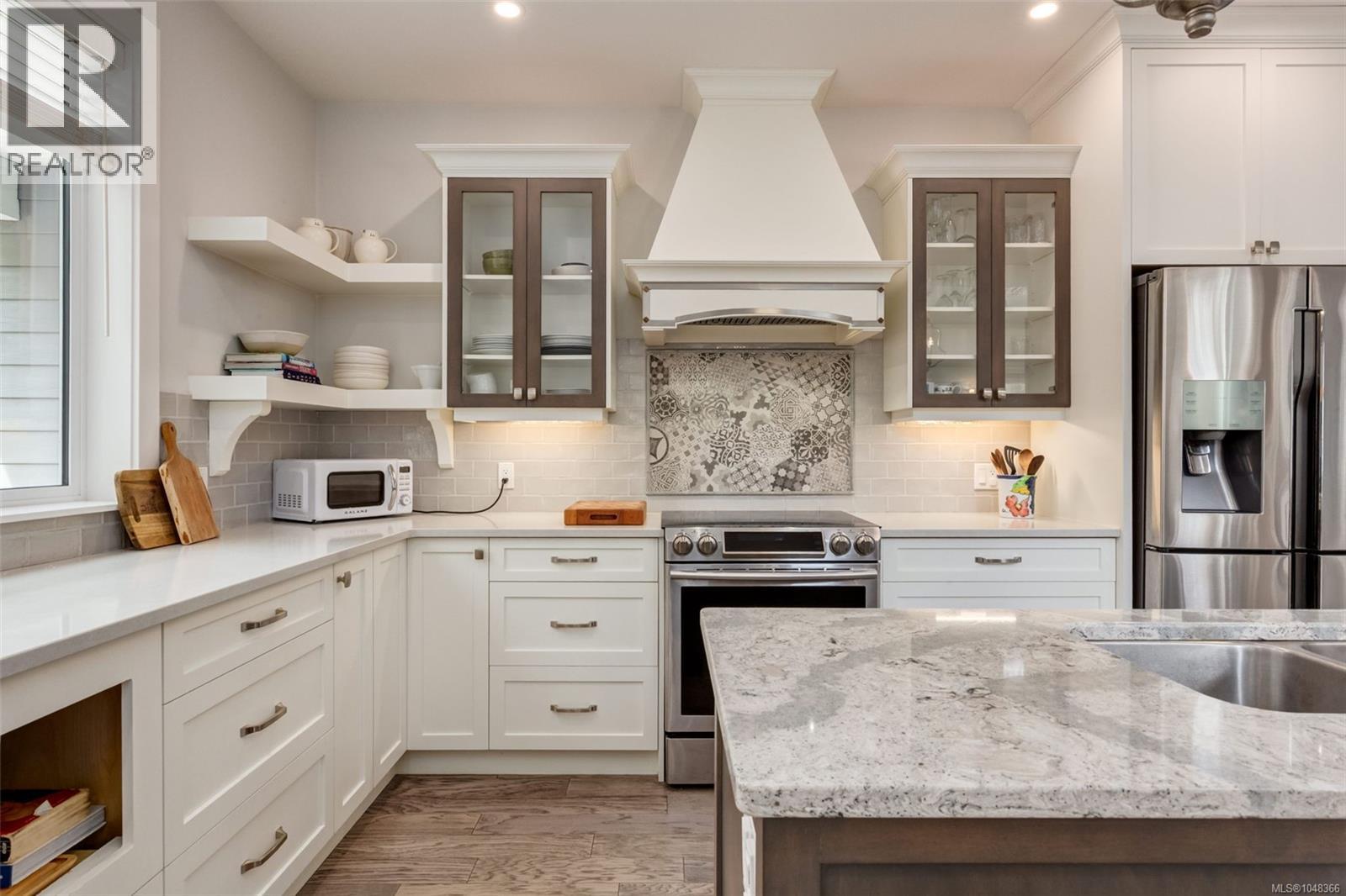 3112 Dolphin Dr - Image 18