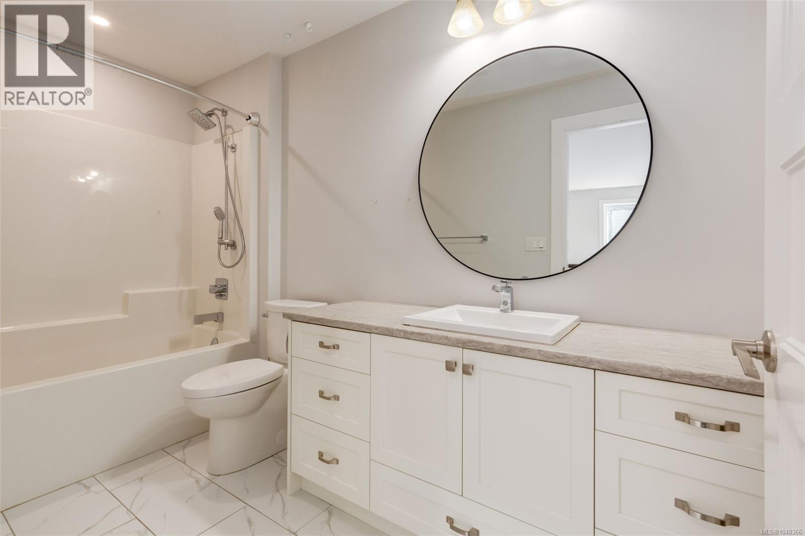 3112 Dolphin Dr - 32