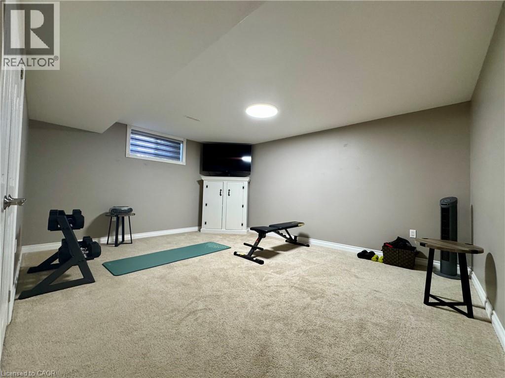 42 GRAYDON Drive - Image 28
