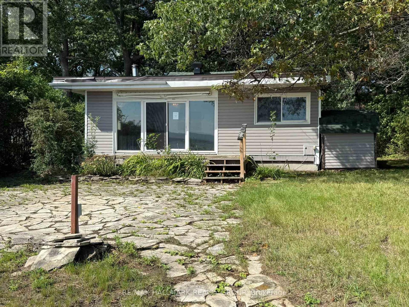 488 BAYVIEW DRIVE - 21