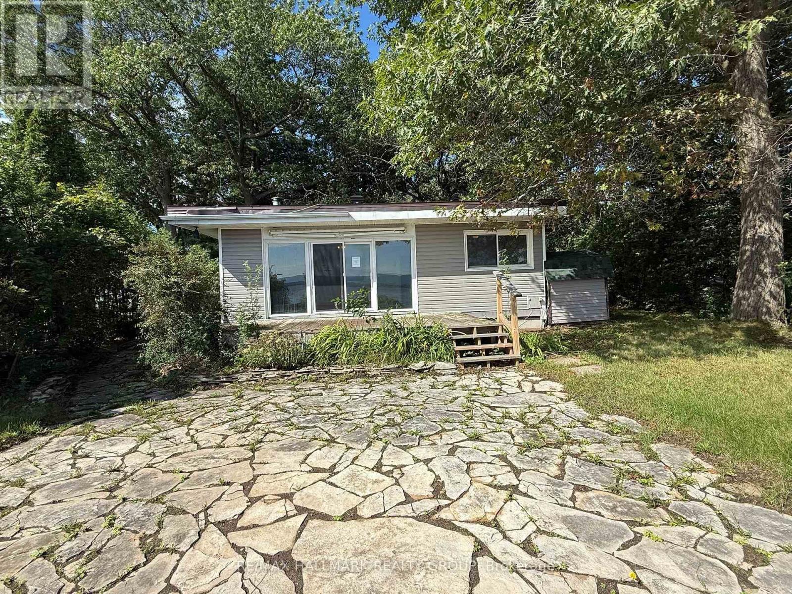 488 BAYVIEW DRIVE - 25