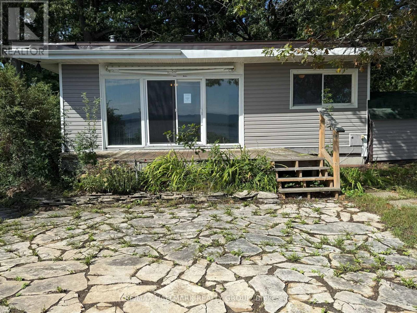 488 BAYVIEW DRIVE - 26