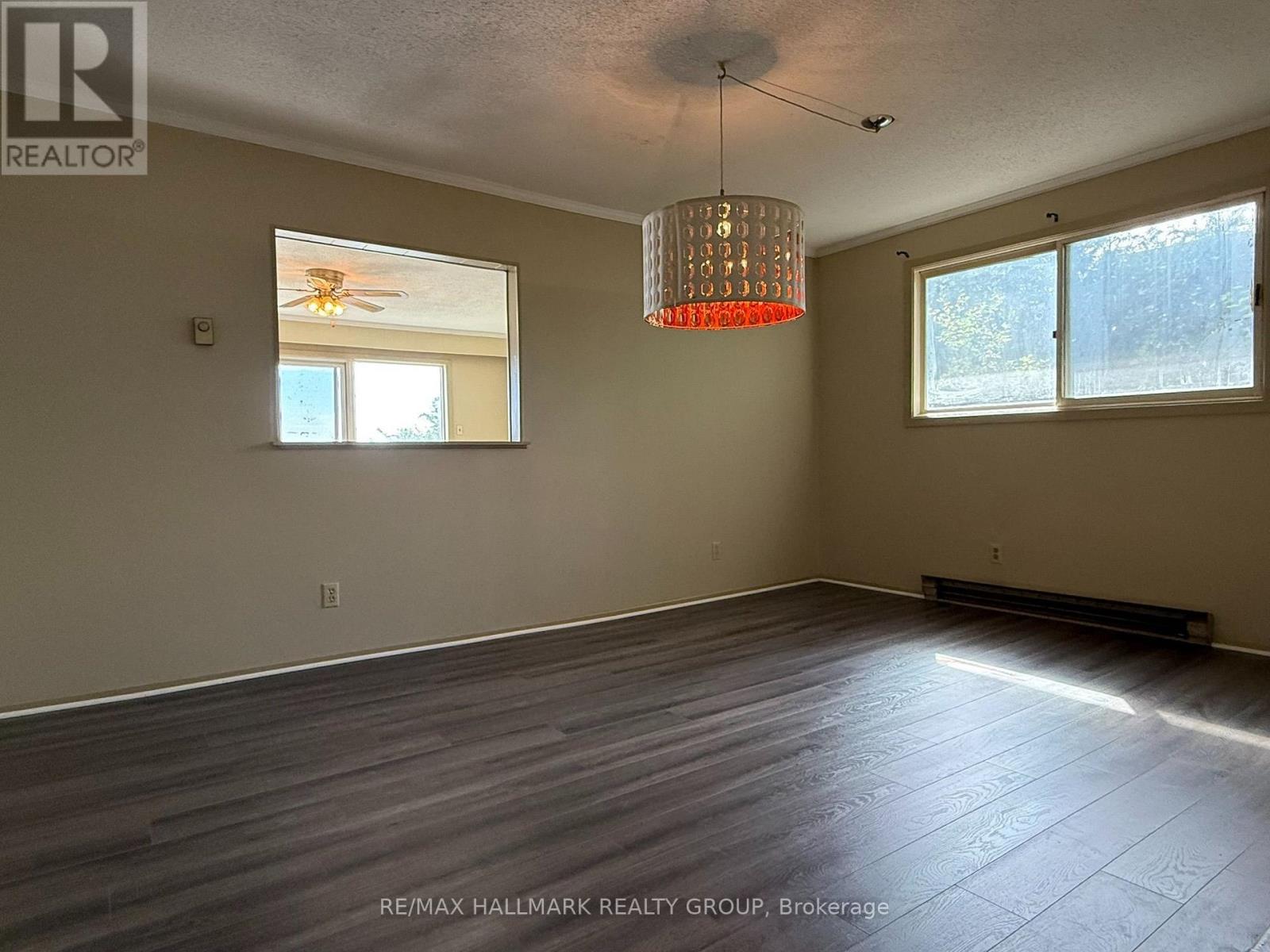 488 BAYVIEW DRIVE - 8