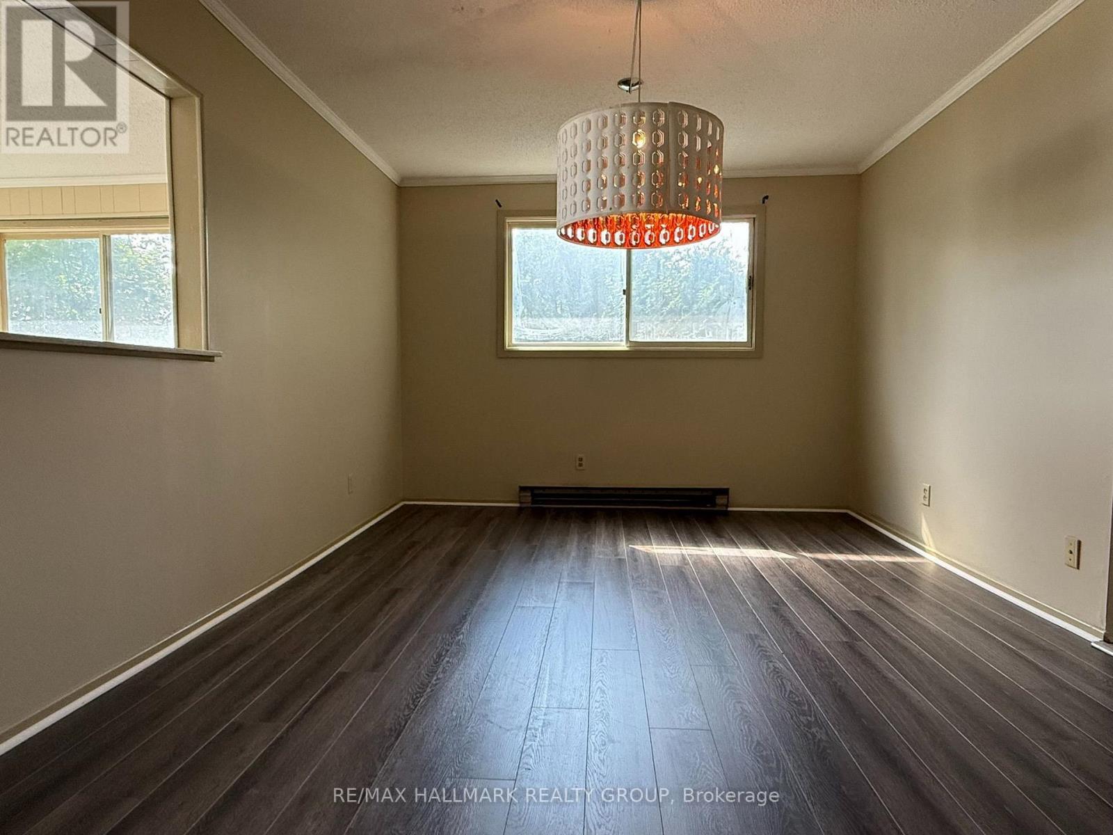 488 BAYVIEW DRIVE - 9