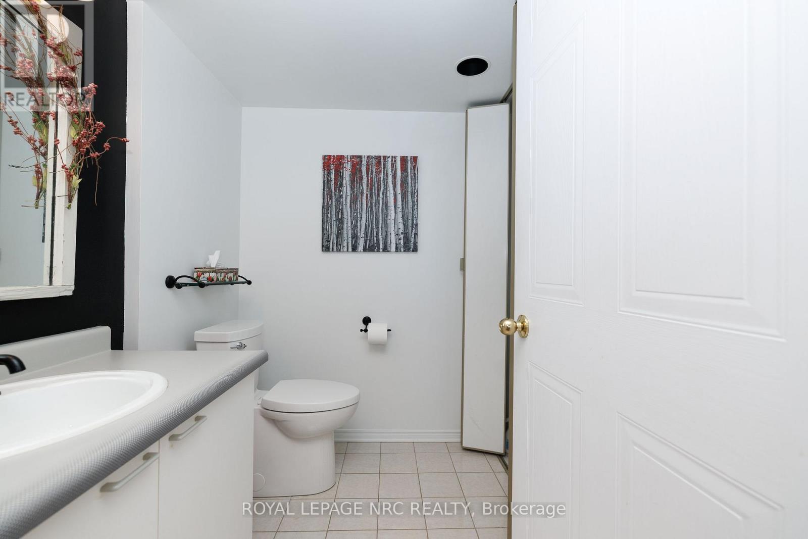 ##606 5100 DORCHESTER ROAD - 17
