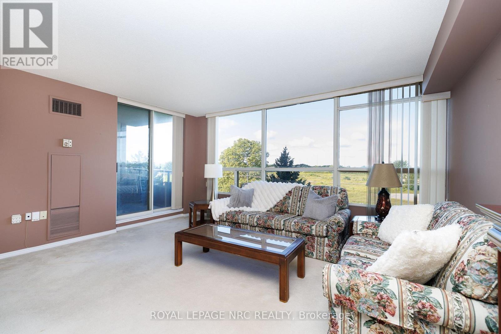 ##606 5100 DORCHESTER ROAD - 4
