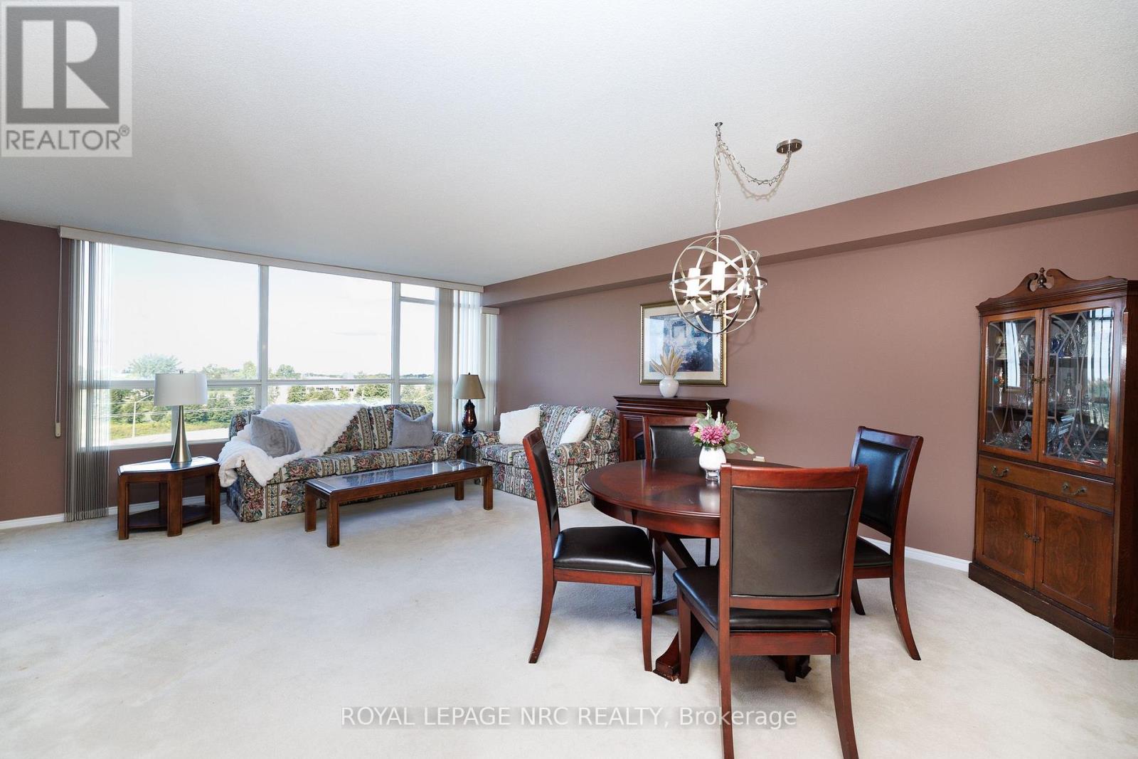 ##606 5100 DORCHESTER ROAD - 5
