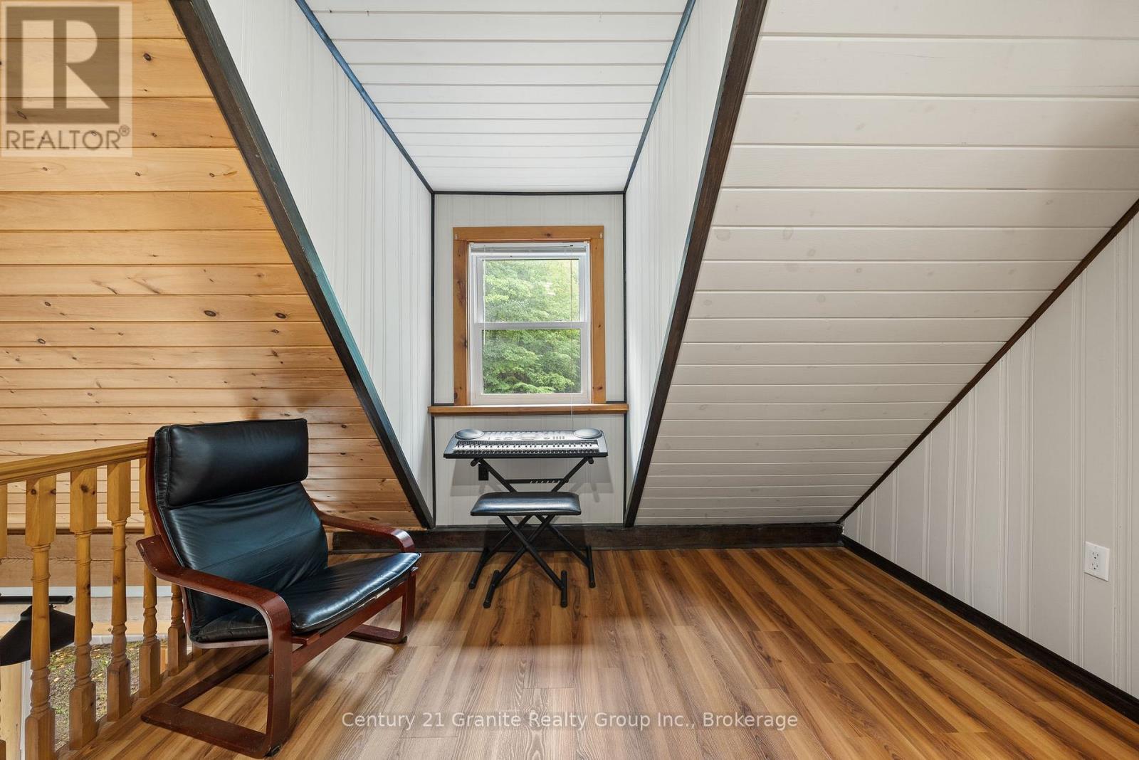 19221 HIGHWAY 118 - 32