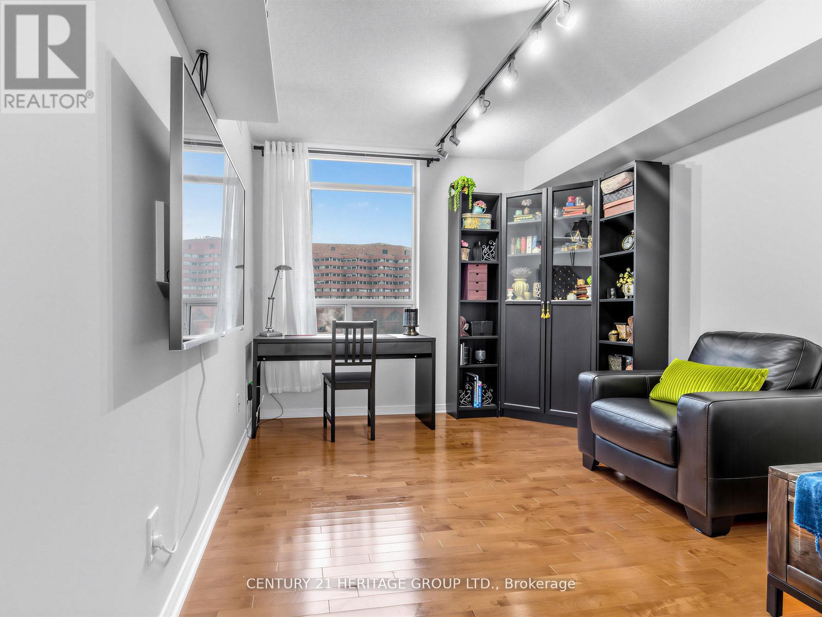 #815 155 BEECROFT ROAD - 15