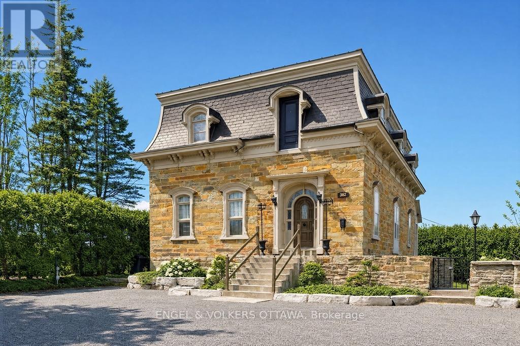 382 Mcgill Street, Hawkesbury, Ontario, K6A1R2, Hawkesbury, Ontario — photo 1 of 5