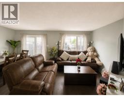 Kitchen of 319 2550 S OSPIKA BOULEVARD · Prince George, BC