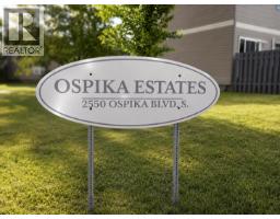 Living room of 319 2550 S OSPIKA BOULEVARD · Prince George, BC