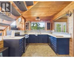 9951 Finn Bay Rd, Powell River, BC V0N2G0 Photo 20