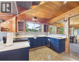 9951 Finn Bay Rd, Powell River, BC V0N2G0 Photo 19