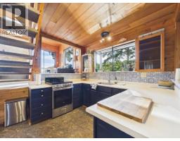 9951 Finn Bay Rd, Powell River, BC V0N2G0 Photo 21
