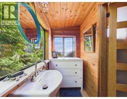 9951 Finn Bay Rd, Powell River, BC V0N2G0 Photo 35