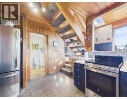 9951 Finn Bay Rd, Powell River, BC V0N2G0 Photo 23