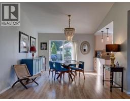 5643 Curtis Place, Sechelt, BC V7Z0R9 Photo 8