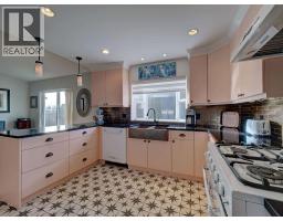 5643 Curtis Place, Sechelt, BC V7Z0R9 Photo 20