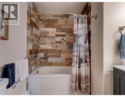 5643 Curtis Place, Sechelt, BC V7Z0R9 Photo 28