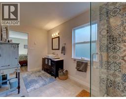 5643 Curtis Place, Sechelt, BC V7Z0R9 Photo 25