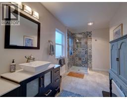 5643 Curtis Place, Sechelt, BC V7Z0R9 Photo 24