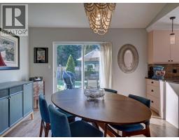 5643 Curtis Place, Sechelt, BC V7Z0R9 Photo 9