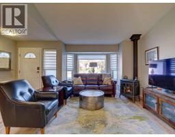 5643 Curtis Place, Sechelt, BC V7Z0R9 Photo 6
