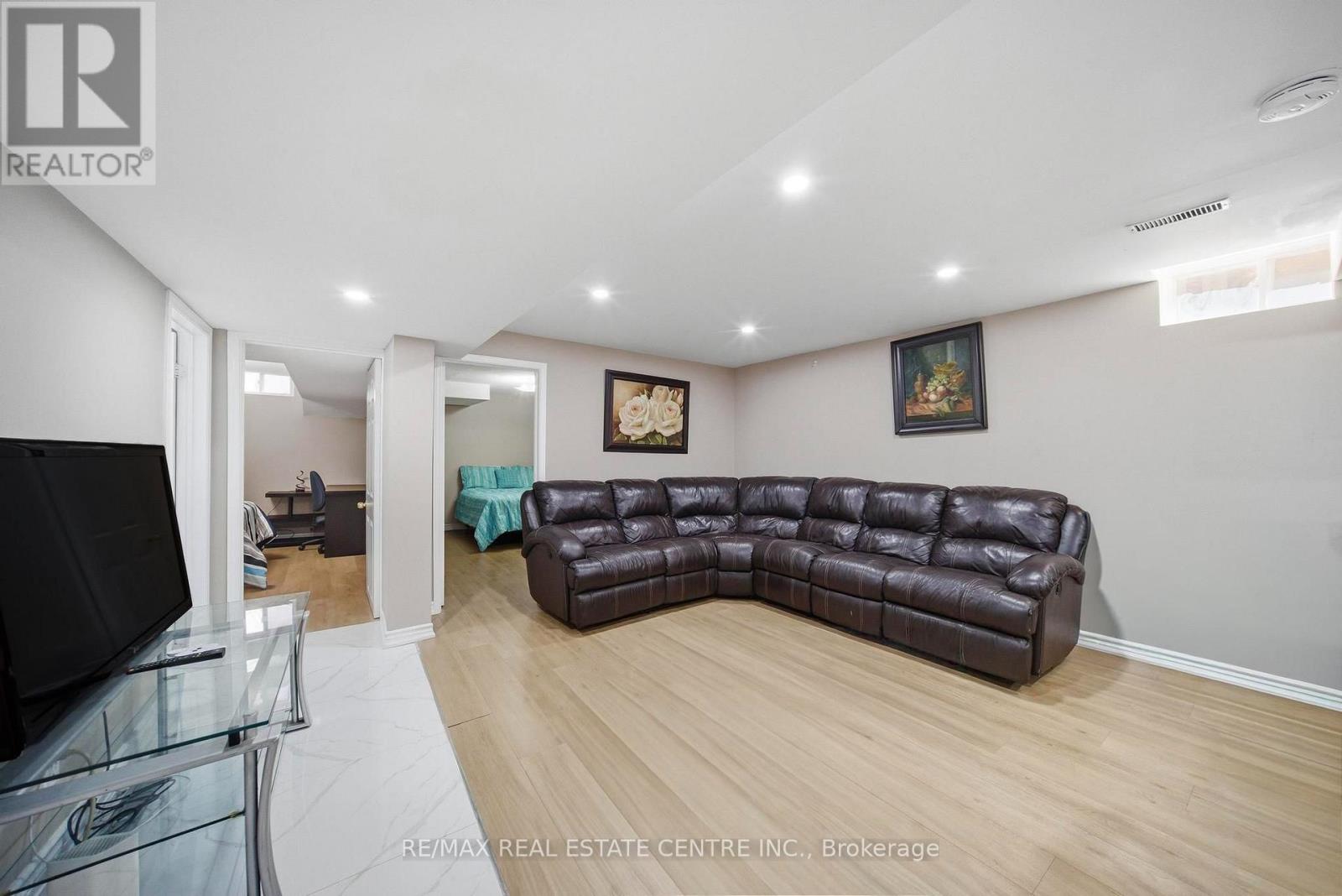 5235 HUNTINGFIELD DRIVE - 27
