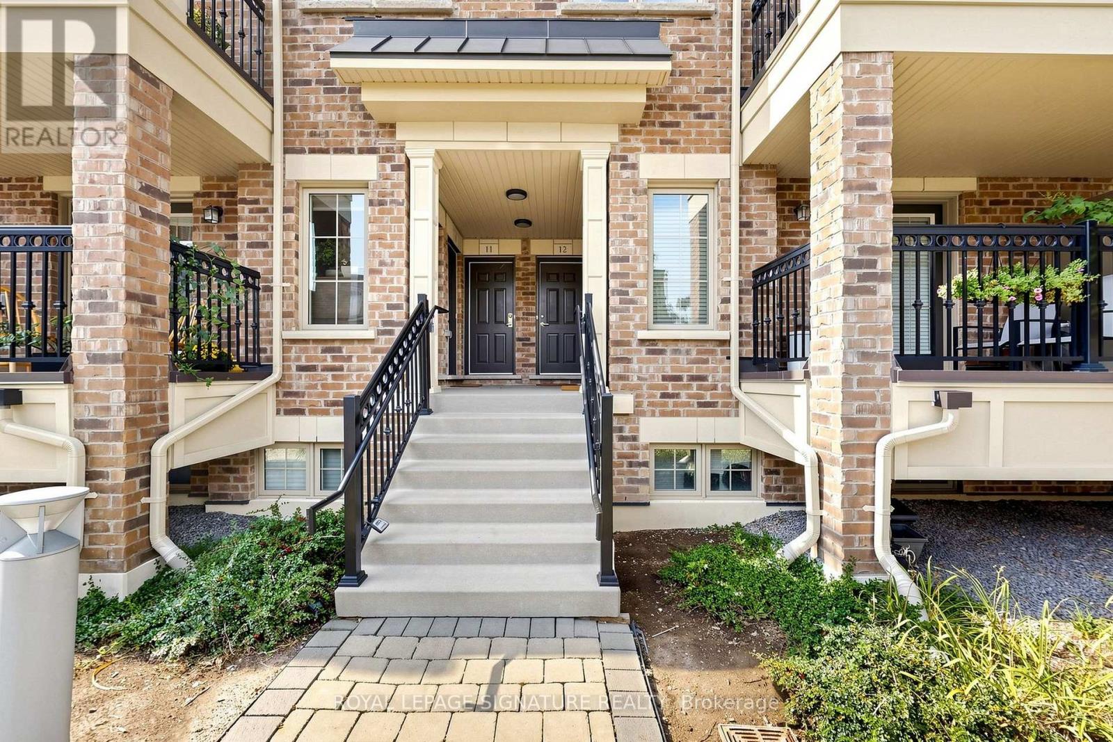 #11 2441 GREENWICH DRIVE - 29
