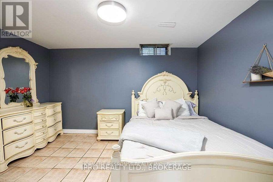 #46 6679 SHELTER BAY ROAD - 35