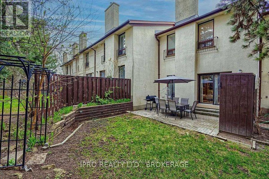 #46 6679 SHELTER BAY ROAD - 40